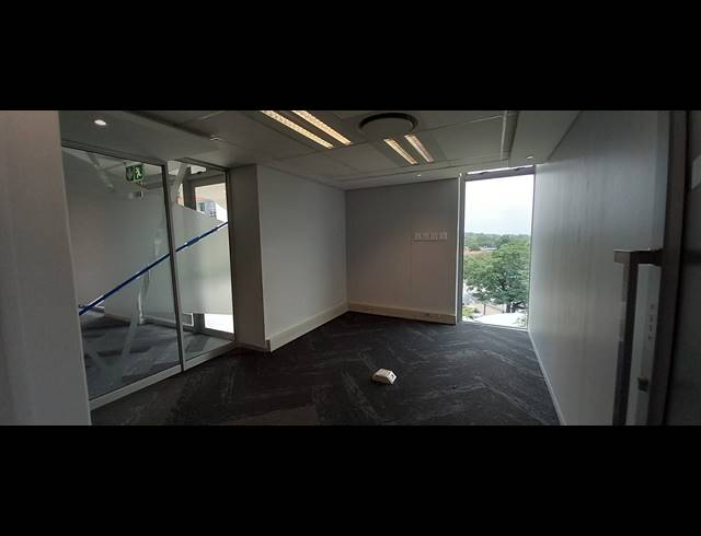 527M² OFFICE TO LET IN BRYANSTON